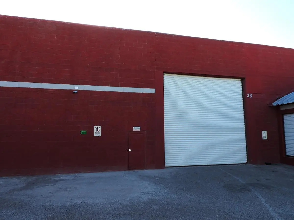Bodega 305m2